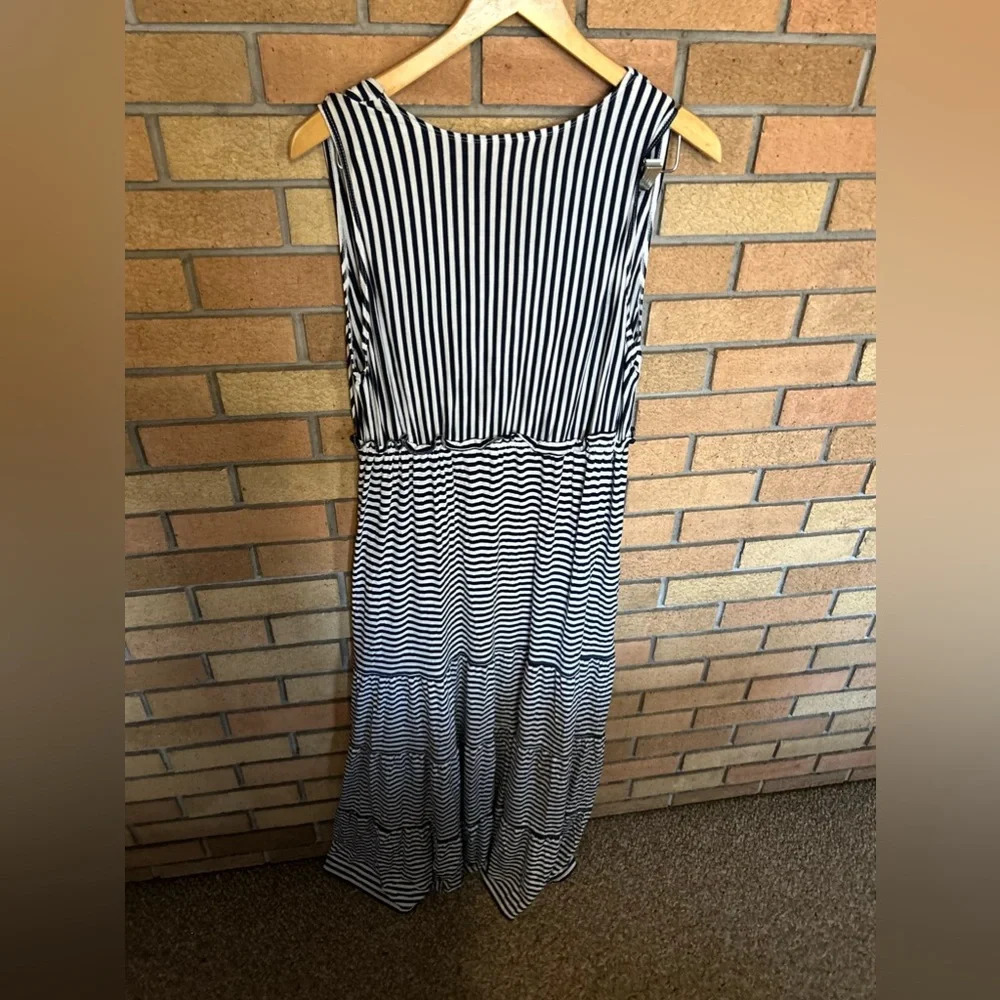 Max Studio London Tied V Neck Maxi Sleeveless Dress Navy & White Striped Size XL - Picture 4 of 4